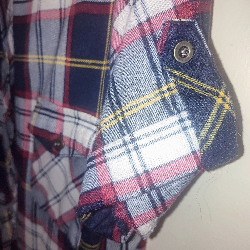 Top - Picture 3 of 3